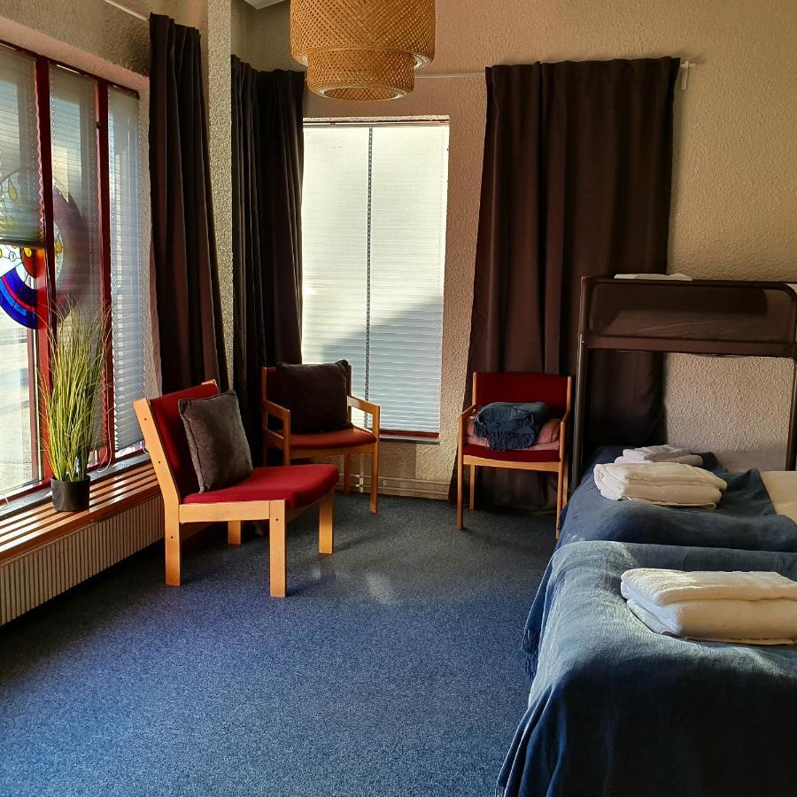 The Bank Sleeping Guesthouse Neskaupstaður Eksteriør bilde